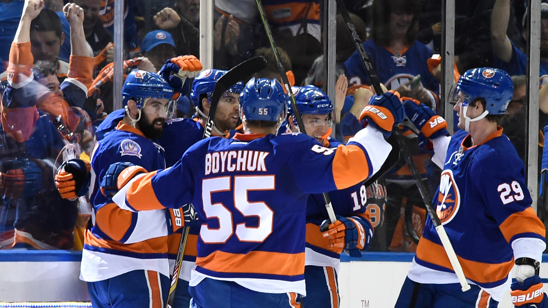 islanders-home-celebrate-tavares-leddy-boychuk-strome-nelson.jpg