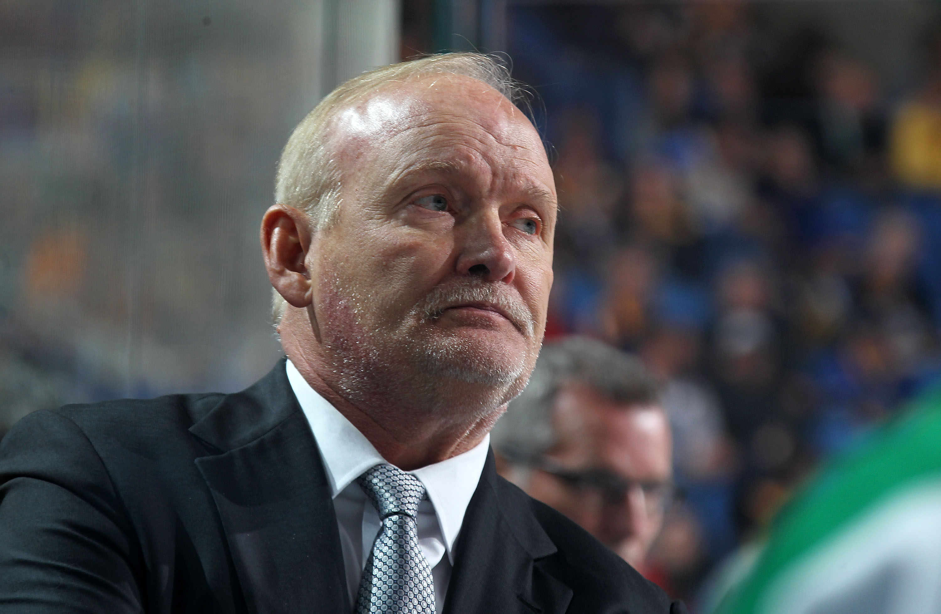 BUFFALO, NY - NOVEMBER 17: Head coach Lindy Ruff of the Dallas Stars watches the action against the Buffalo Sabres during an NHL game on November 17, 2015 at the First Niagara Center in Buffalo, New York. (Photo by Bill Wippert/NHLI via Getty Images)
